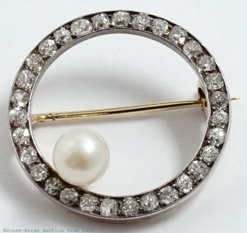 Vivienne Panda Pendant, White Gold, Yellow Gold, Onyx, Lacquer & Diamonds -  Jewelry - Categories